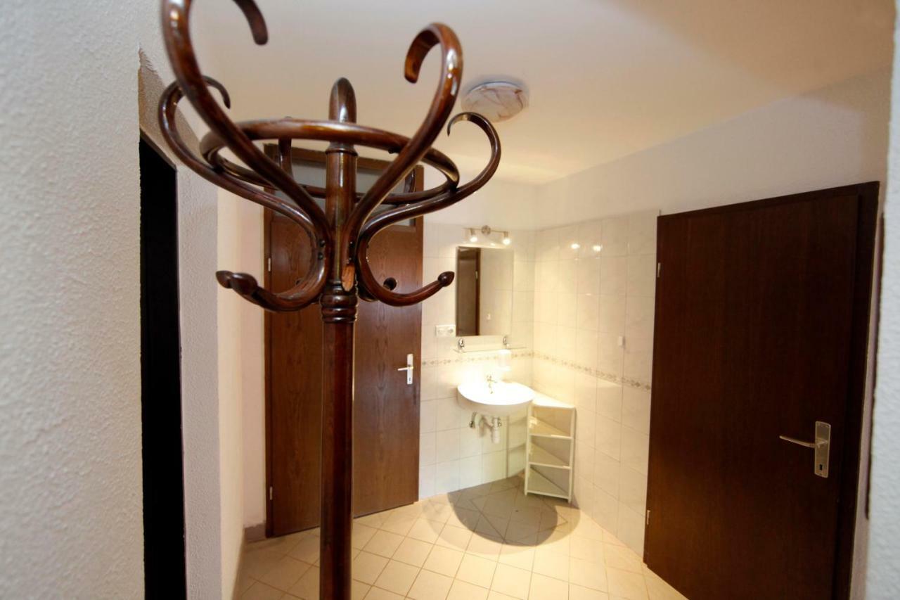 Rooms Ribnikar โพสโตยนา ภายนอก รูปภาพ
