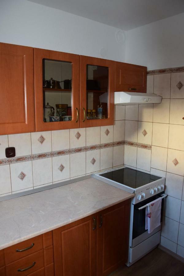 Rooms Ribnikar โพสโตยนา ภายนอก รูปภาพ