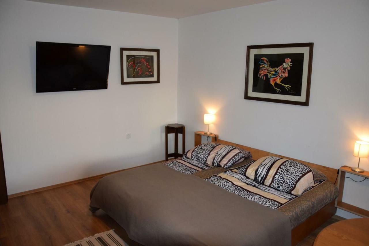 Rooms Ribnikar โพสโตยนา ภายนอก รูปภาพ