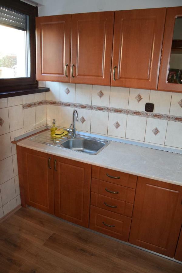 Rooms Ribnikar โพสโตยนา ภายนอก รูปภาพ