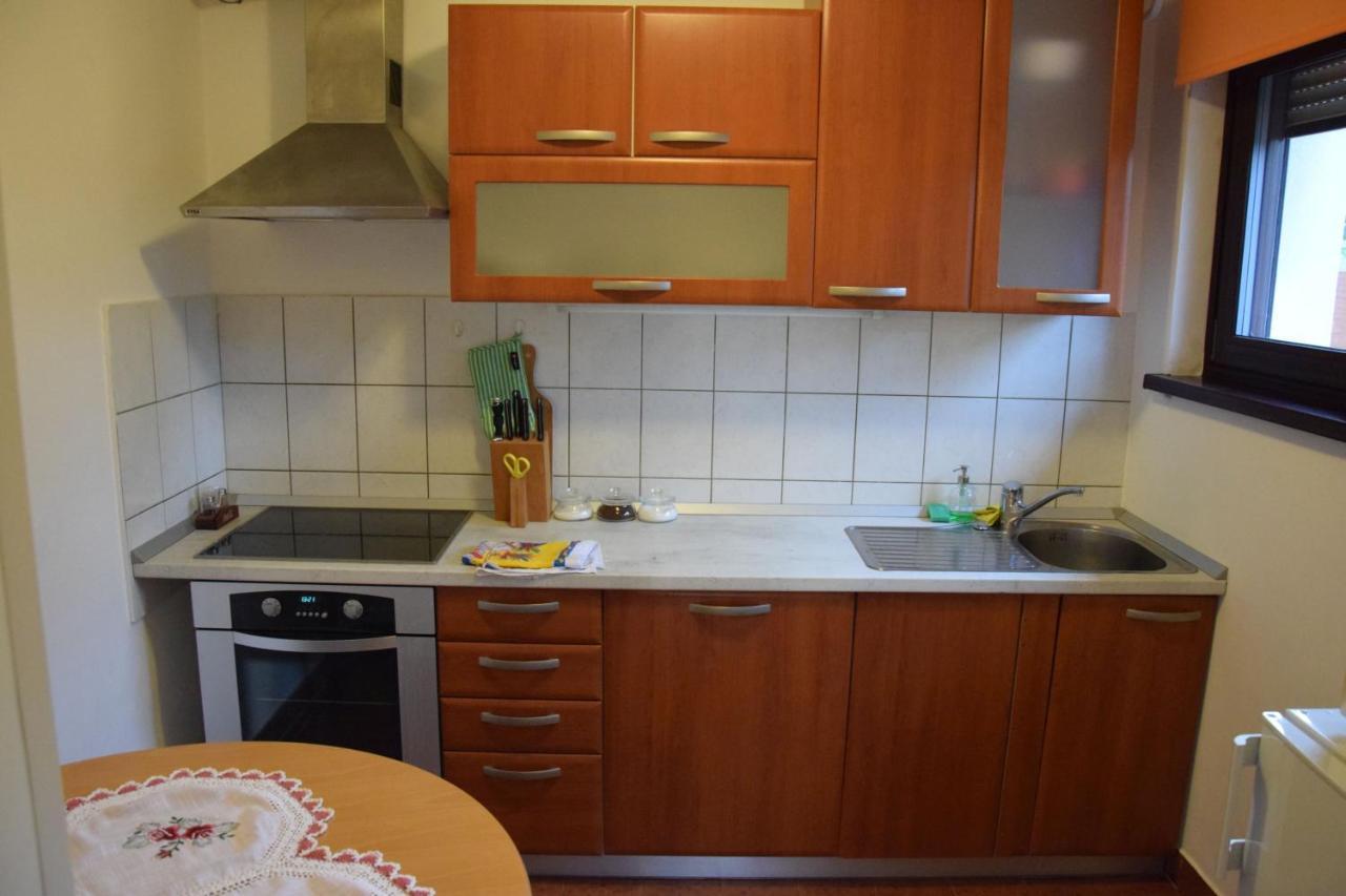 Rooms Ribnikar โพสโตยนา ภายนอก รูปภาพ